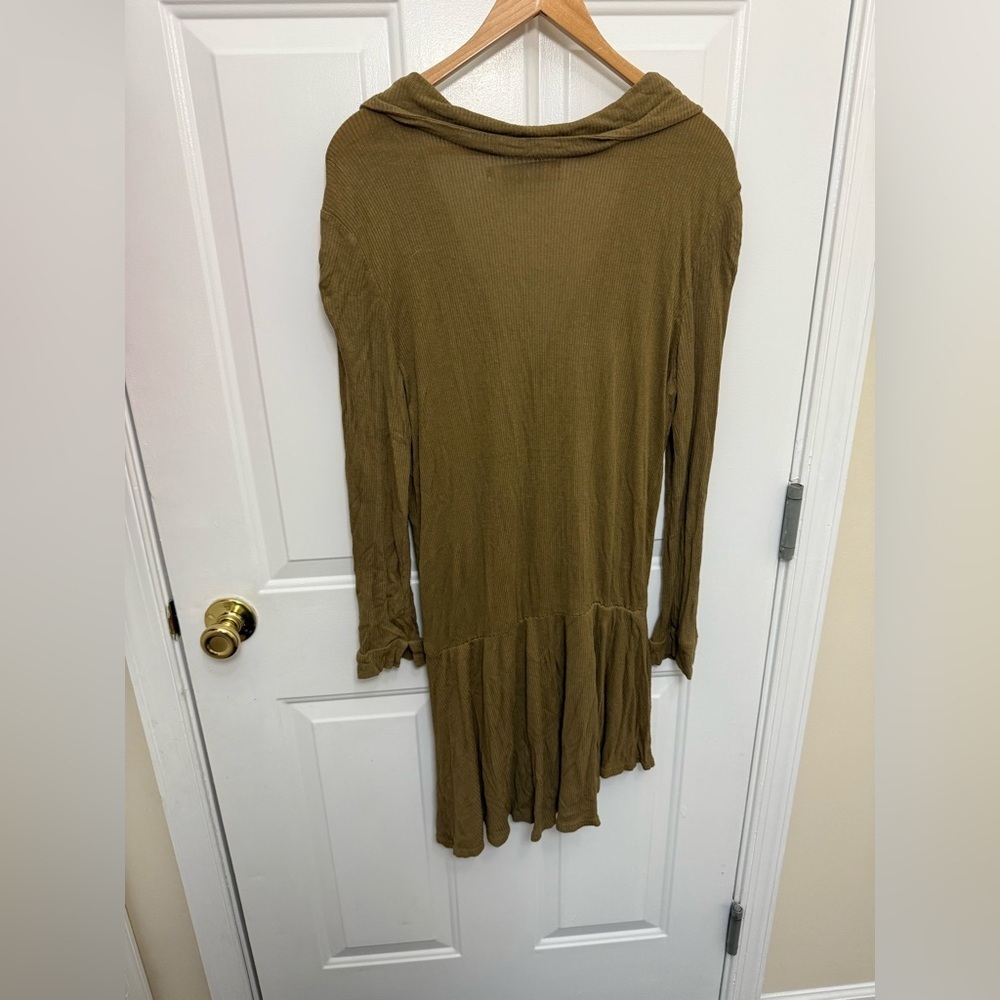 Free People Beach olive green romper S linen lightweight vacation beach - Picture 9 of 9